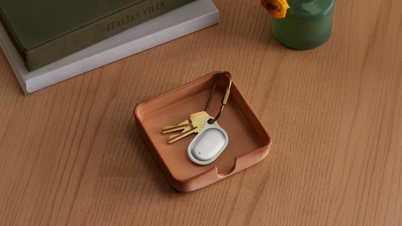 Google Pixel Tag brings Find Hub tracking to keys, wallets and bags
