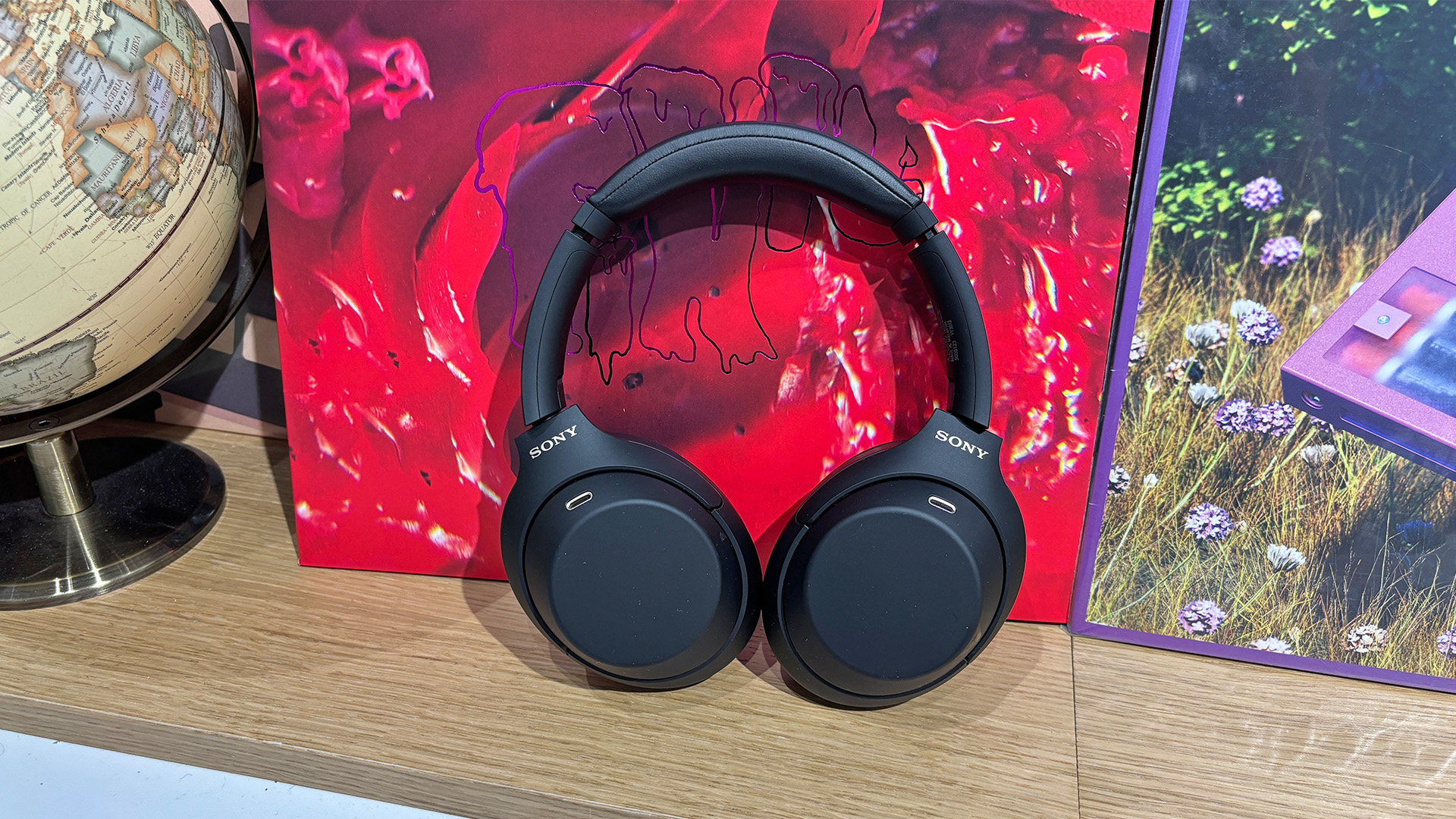 ソニーWH-1000XM4Cの音はどう変わった?What Hi-Fi?の新レビュー